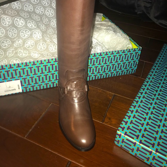 tory burch miller pull on boot